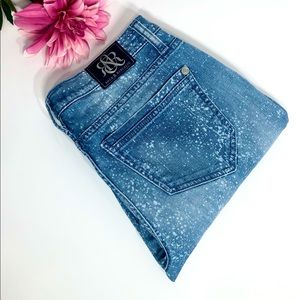 Rock & Republic distress jeans size 10. (B1)
